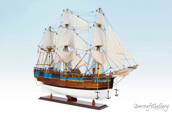 HMB Endeavour painted 95cm model ship (3)