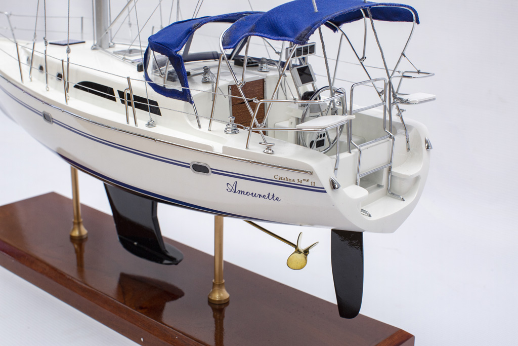 Catalina modern yacht model