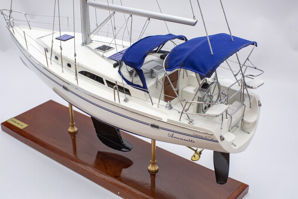 Catalina modern yacht model